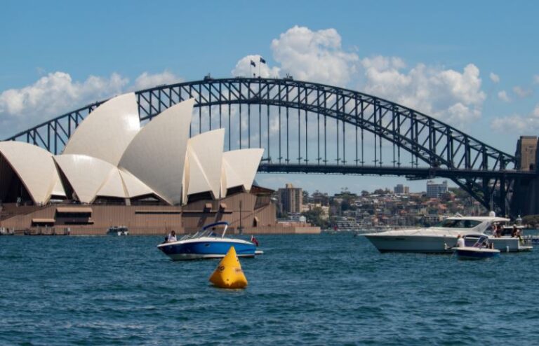 Sydney-Boat