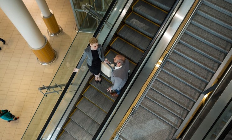 Elevator-vs-Escalator
